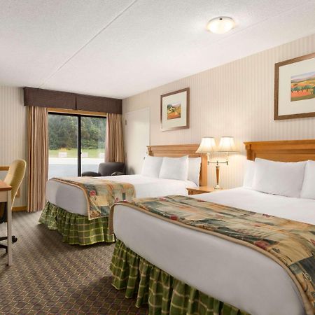 Travelodge By Wyndham Owen Sound On מראה חיצוני תמונה