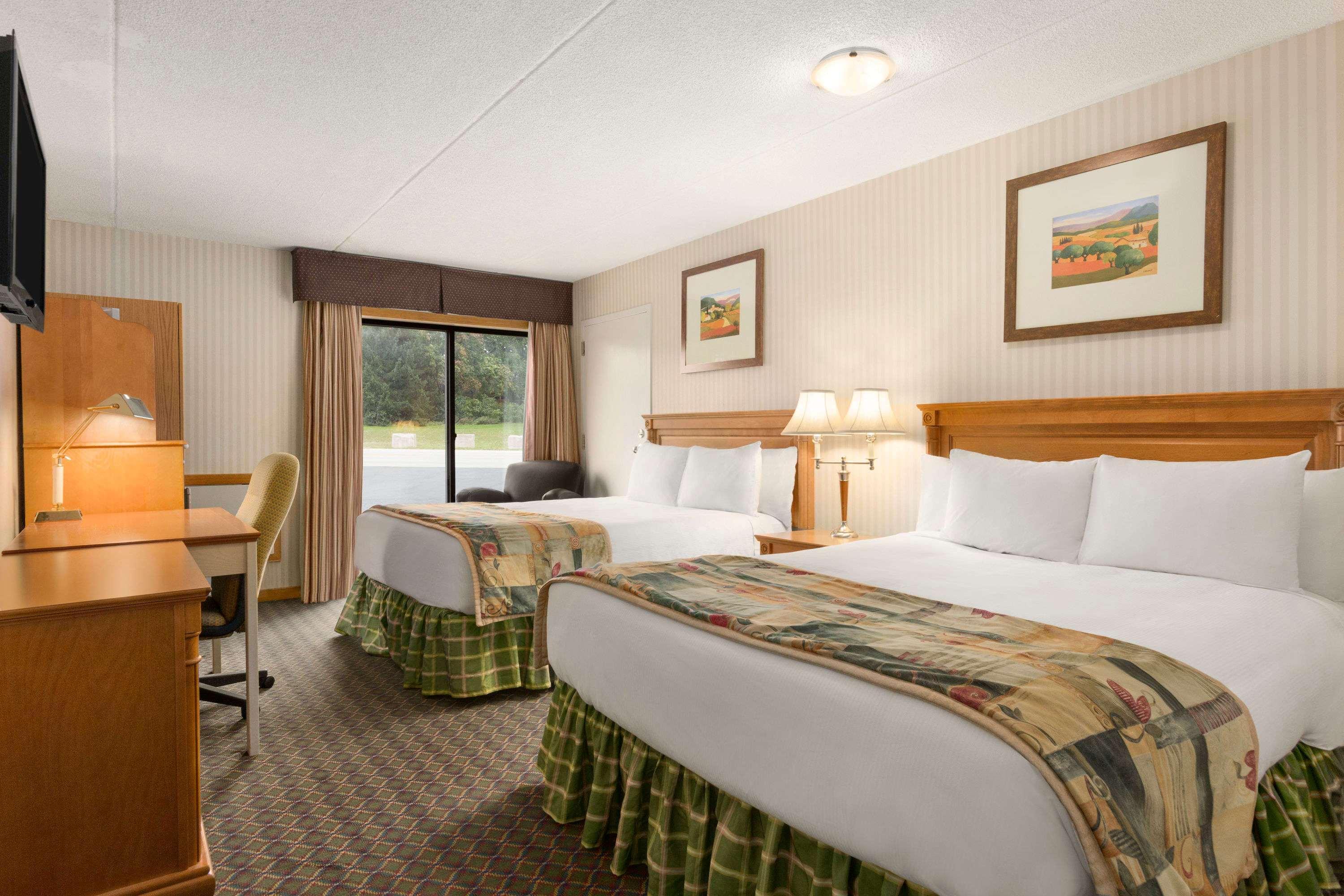 Travelodge By Wyndham Owen Sound On מראה חיצוני תמונה