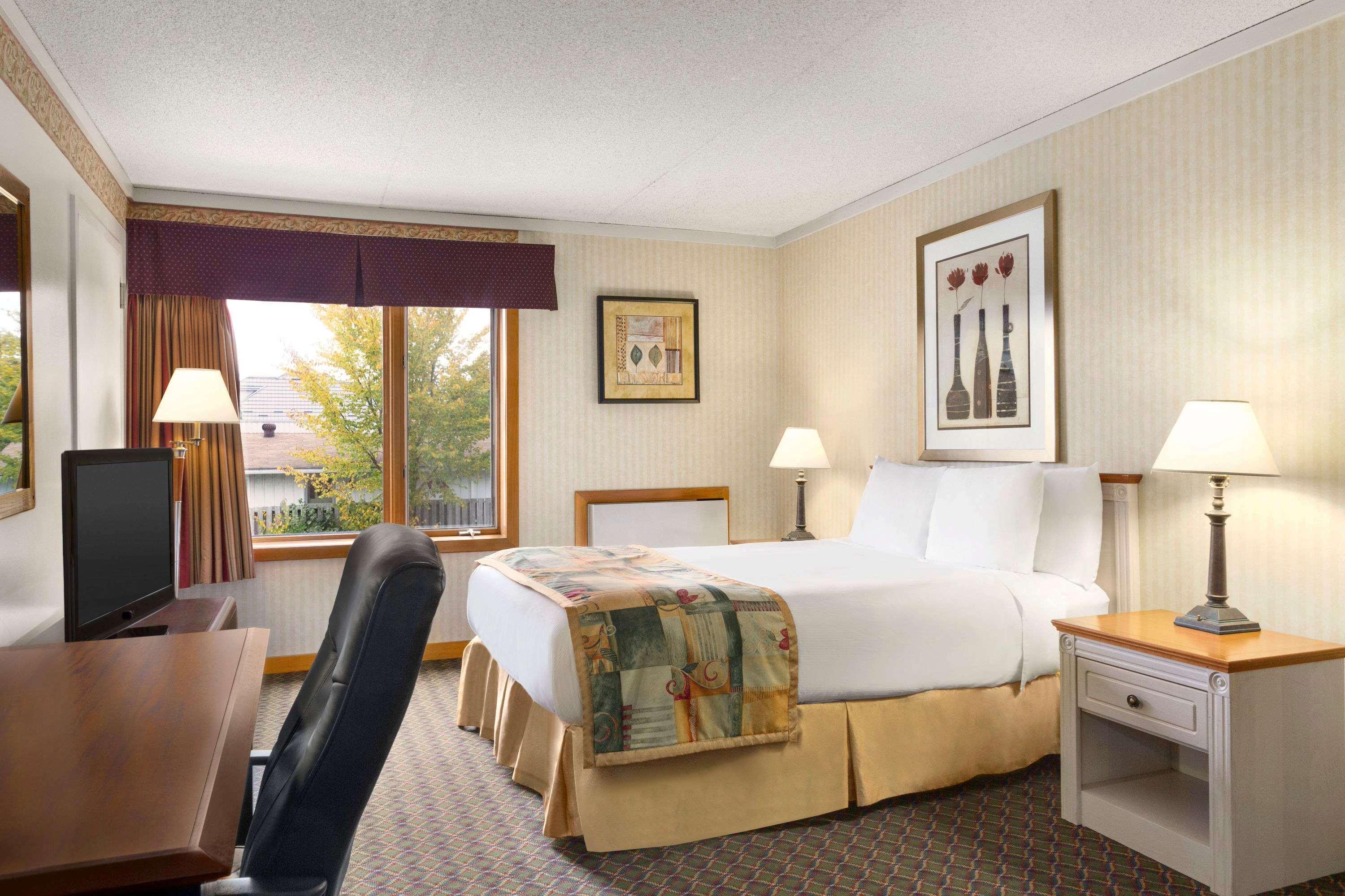 Travelodge By Wyndham Owen Sound On מראה חיצוני תמונה