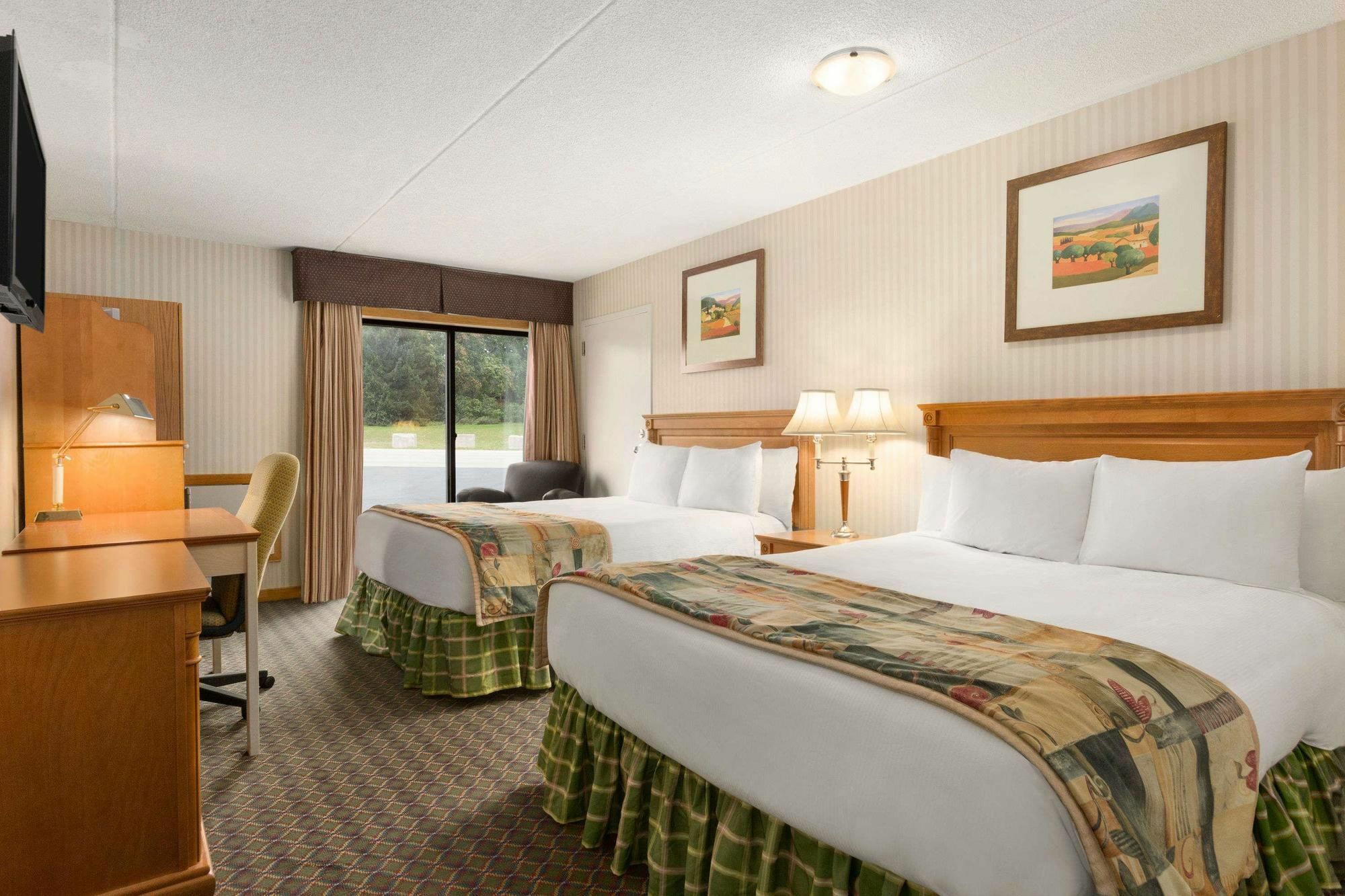 Travelodge By Wyndham Owen Sound On מראה חיצוני תמונה